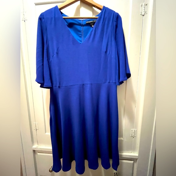 Maggy London royal blue flutter sleeve dress - Picture 1 of 4